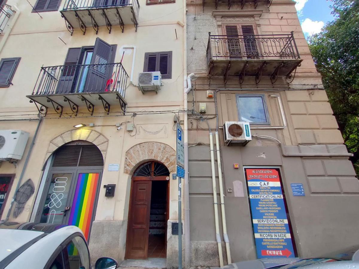 Casa Lia Al Centro Di Palermo Exterior foto